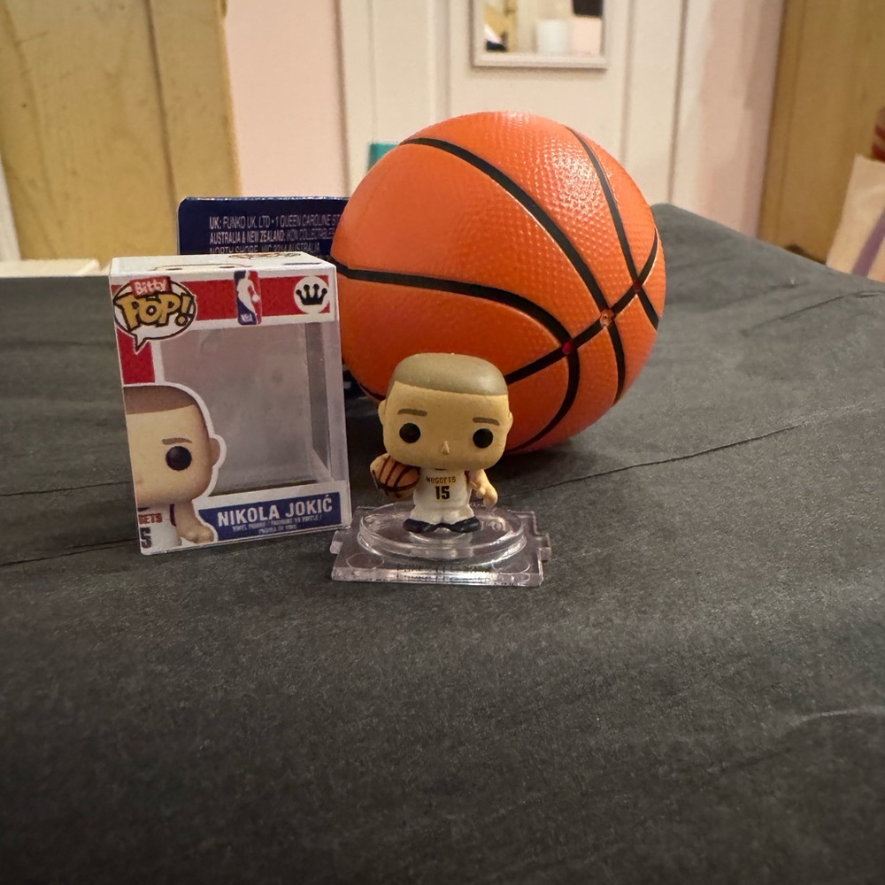 Funko Bitty Pop!® NBA Player Vinyl Figure Denver Nuggets Nikola Jokić